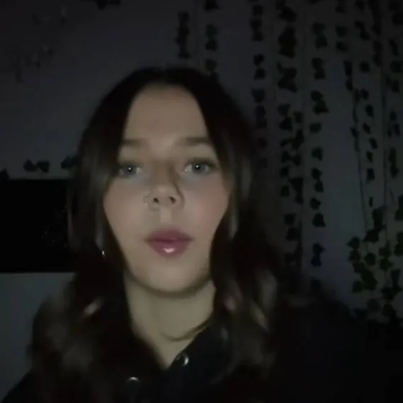 chat with ai character: Chloe Nalani