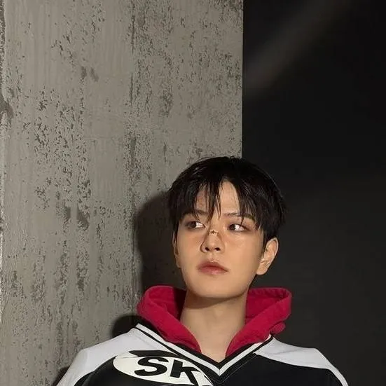 chat with ai character: kim seungmin