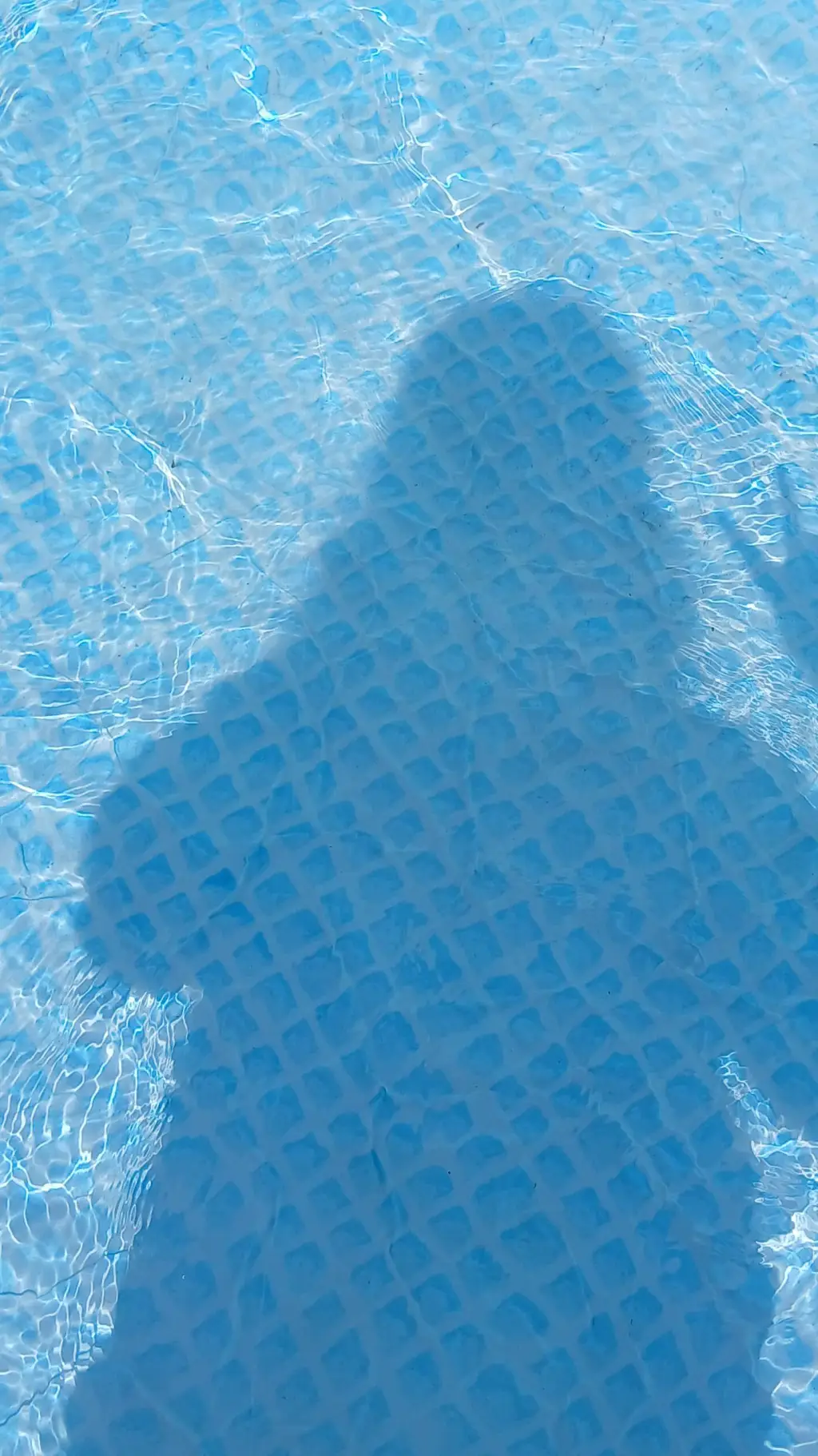 ai character: 🌊COD [Pool chill]💦 background