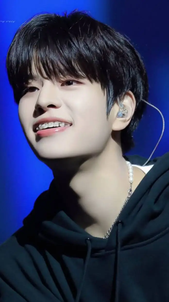 ai character: Seungmin background