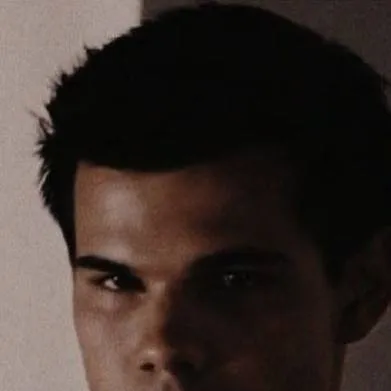 chat with ai character: Jacob Black 