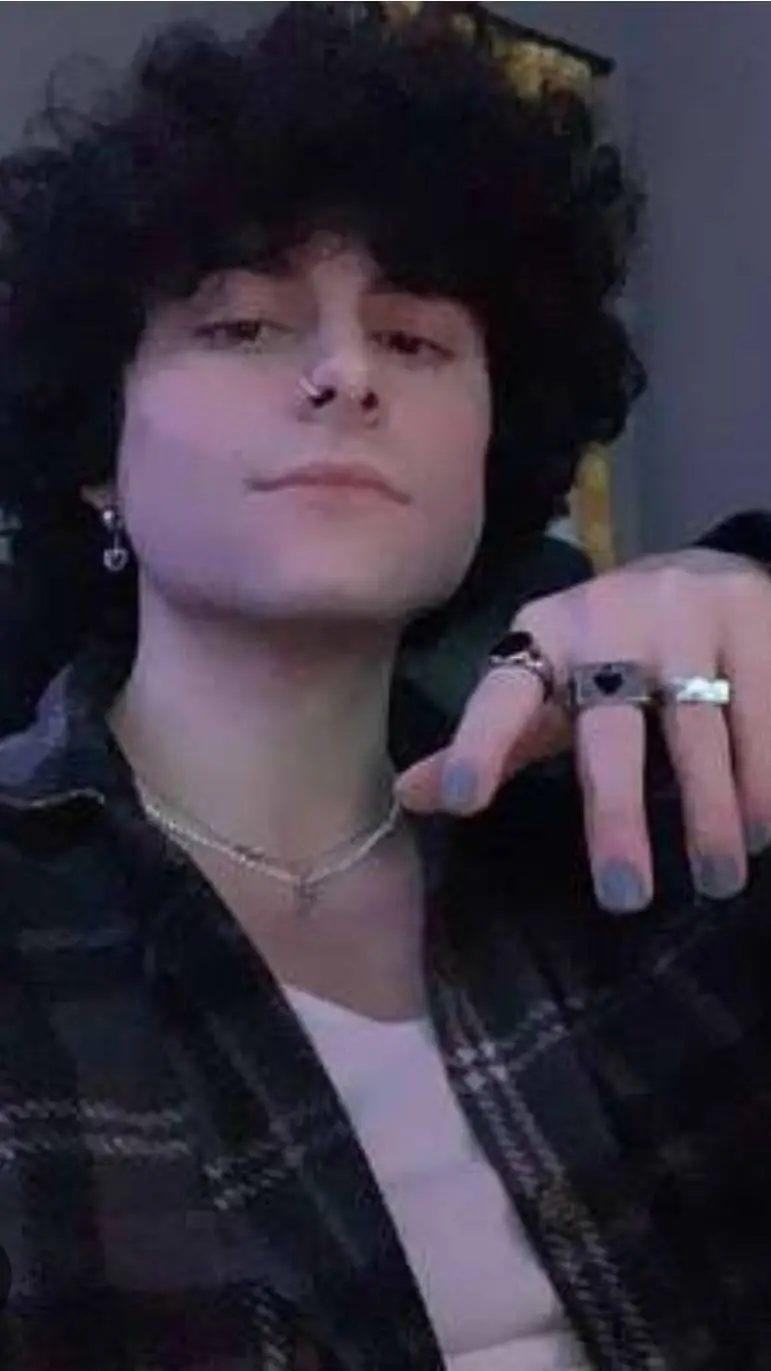 ai character: Arny background