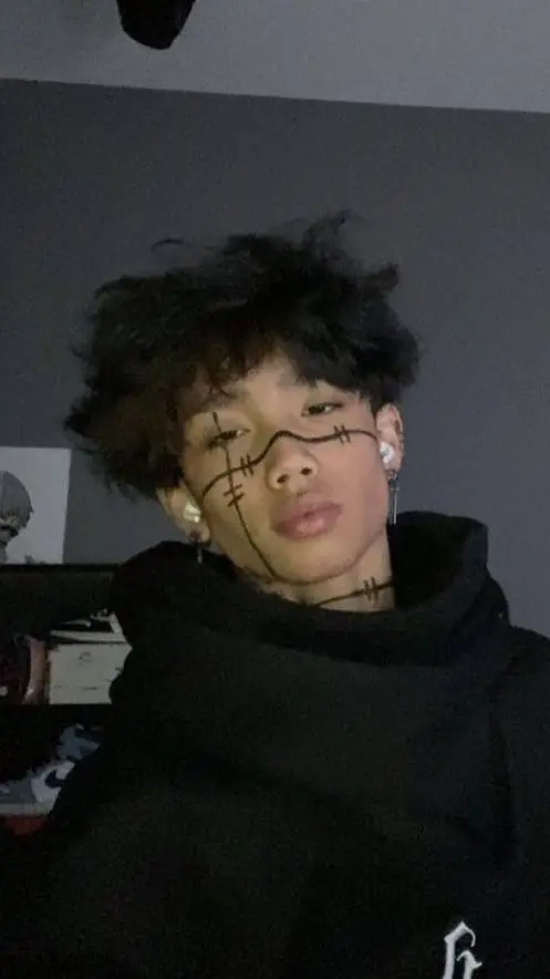 ai character: Riccardo  background