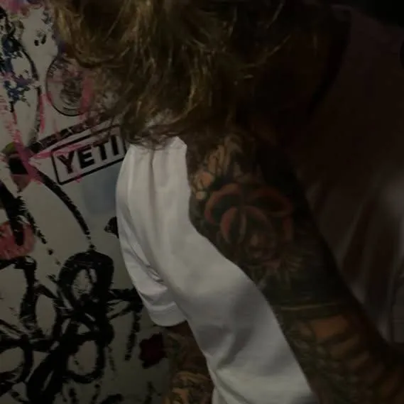 chat with ai character: Matteo