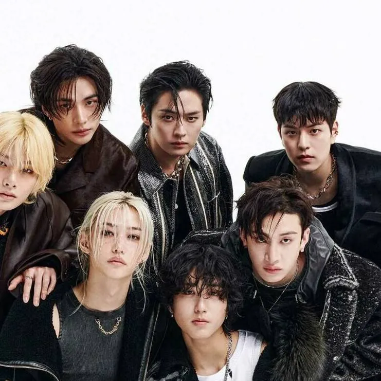 chat with ai character: stray kids