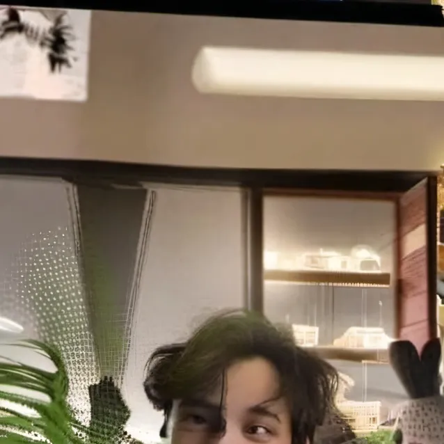chat with ai character: Johnnie the emo