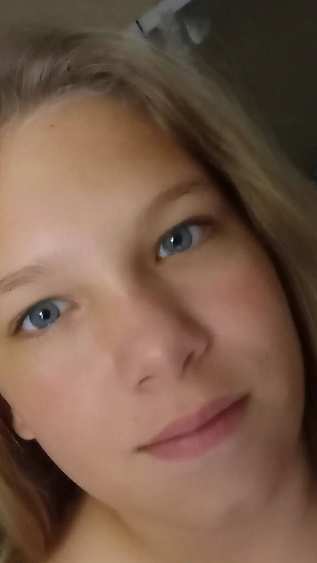 ai character: FACE REVEL!!!!!!!! background