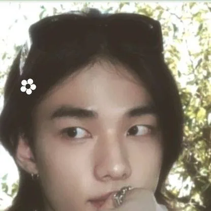 chat with ai character: Hyunjin - Hyunlix 