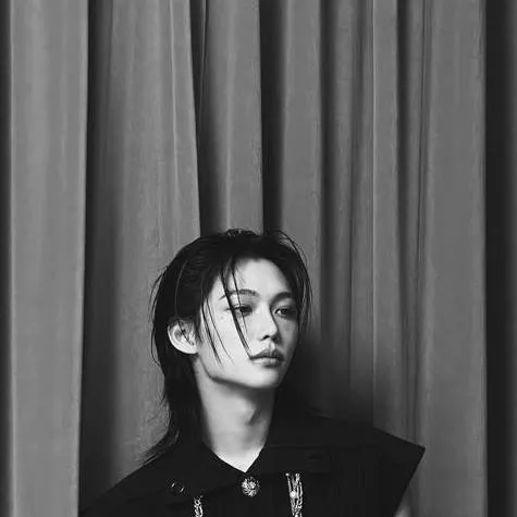 chat with ai character: Felix - Hyunlix