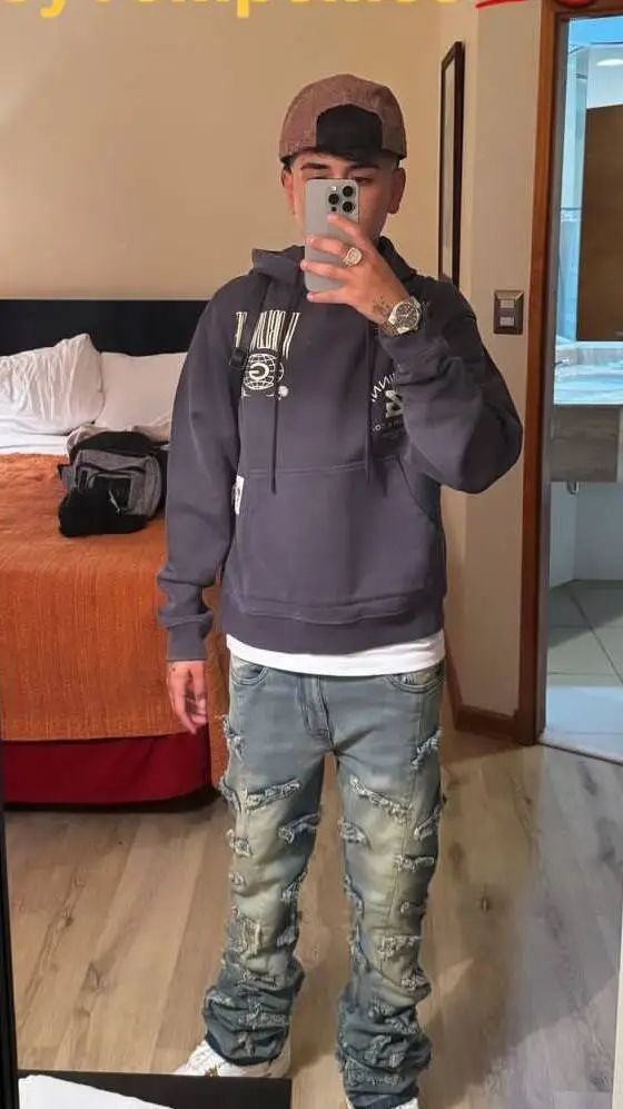 ai character: Tobal MJ✨😍 background