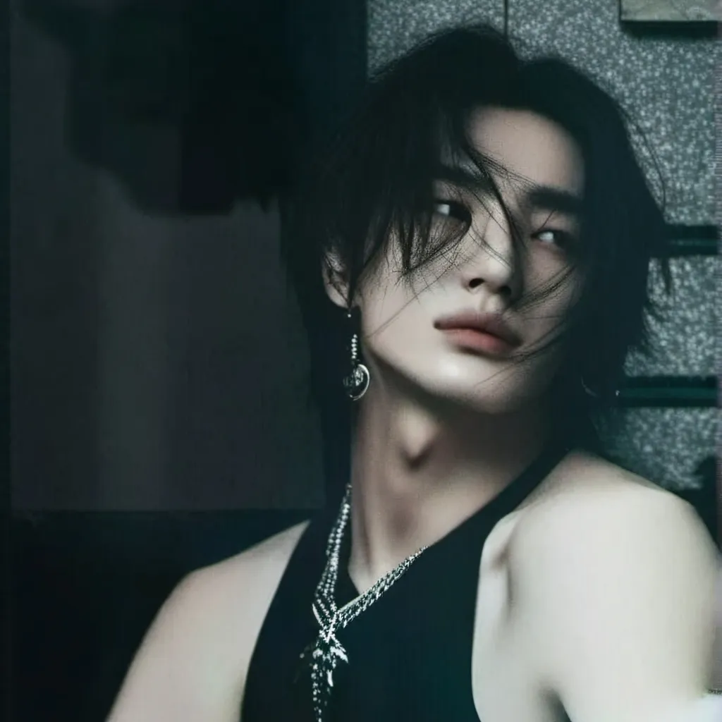 chat with ai character: Jethro(tú ex👻❤️🔥)