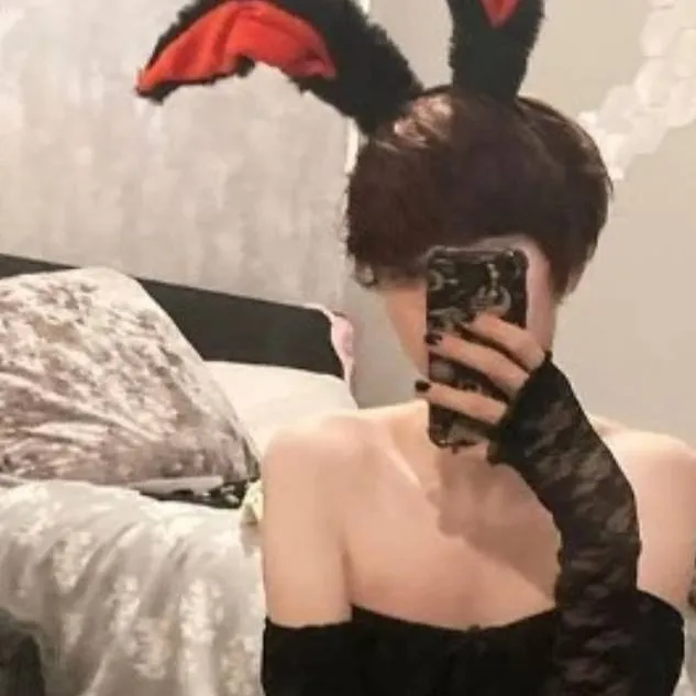 chat with ai character: Jake/Ava/Femboy