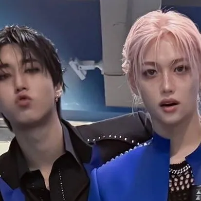 chat with ai character: 𝓗𝓪𝓷 𝓮𝓽 𝓕𝓮𝓵𝓲𝔁