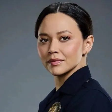 chat with ai character: Lucy Chen