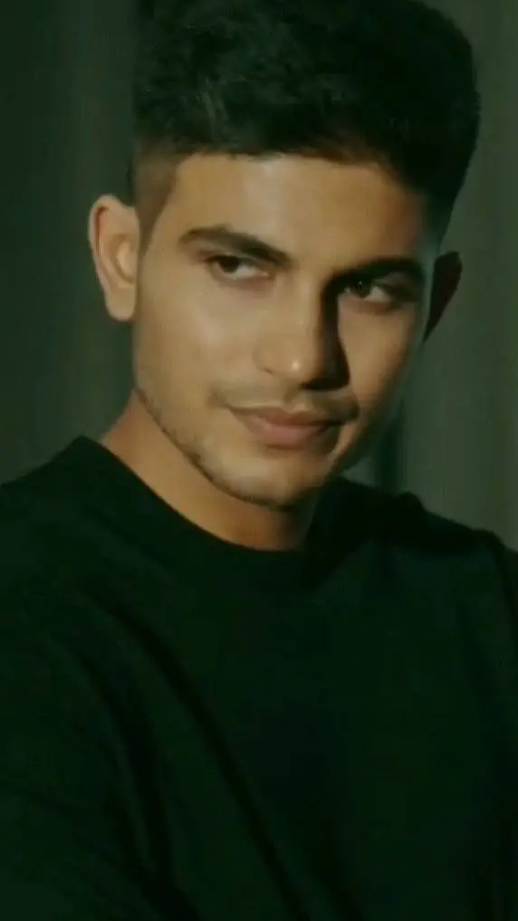 ai character: Shubman Gill background