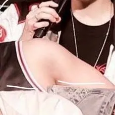 chat with ai character: Stray Kidz Mythics