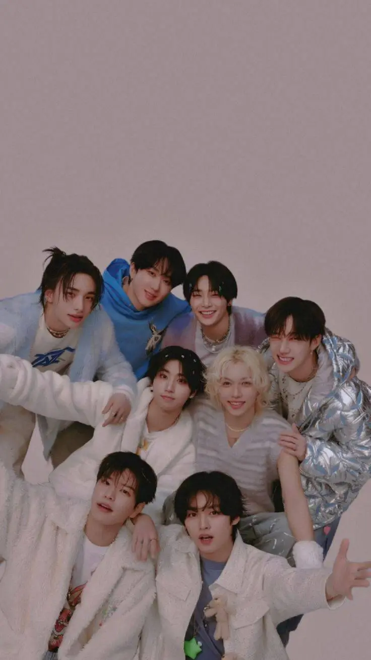 ai character: STRAY KIDS HYBRID  background