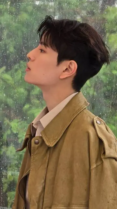 ai character: Seungmin background