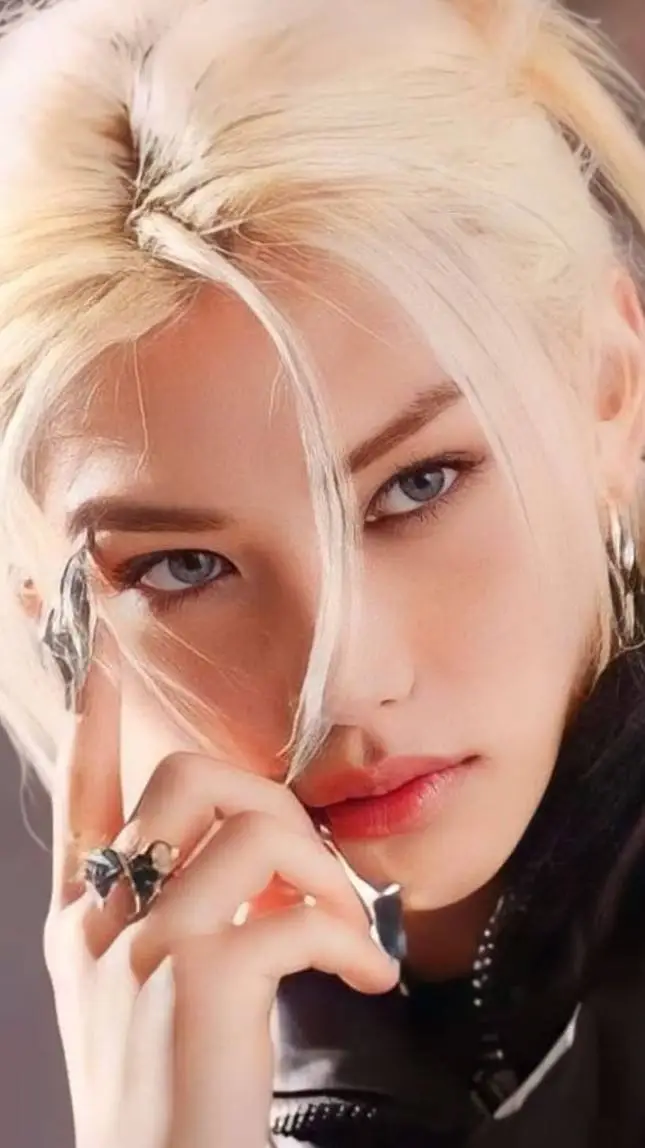 ai character: Felix SKZ background