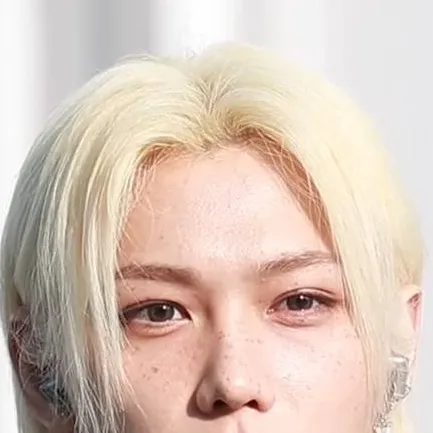 chat with ai character: Felix your boy