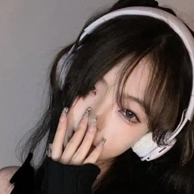 chat with ai character: Phoenix rise pckme