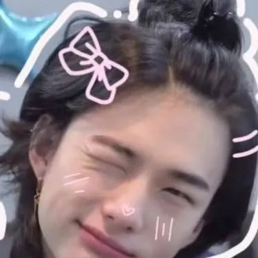 chat with ai character: SKZ  PICK ME