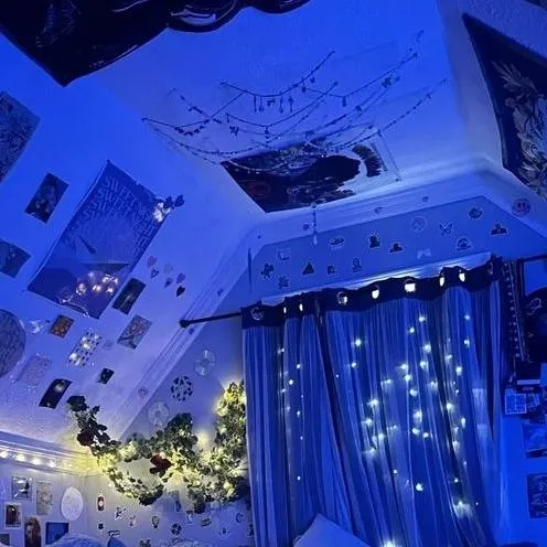 chat with ai character: sleepover