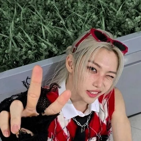 chat with ai character: SKZ  bully