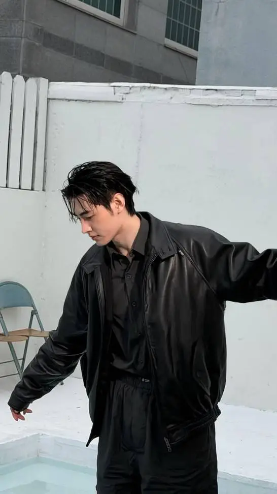 Talkie AI - Chat with Park sunghoon 