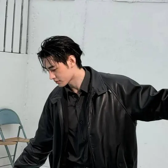 chat with ai character: Park sunghoon 