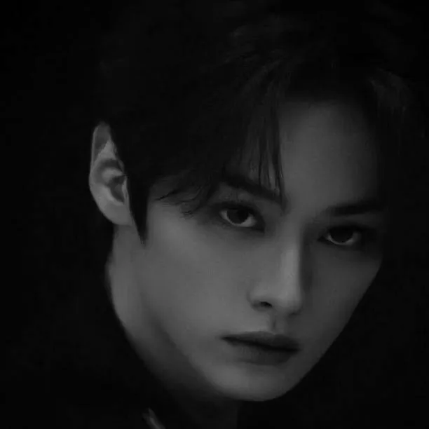 chat with ai character: Lee Minho 