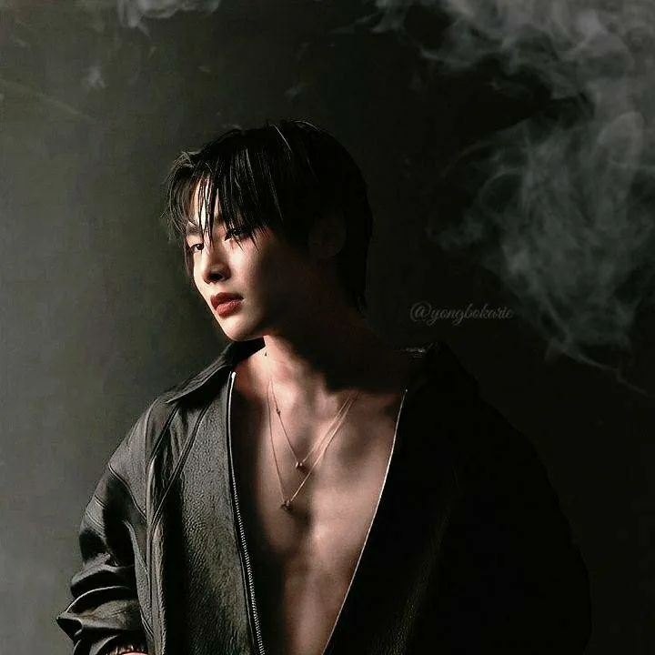 chat with ai character: Yang Jeongin 