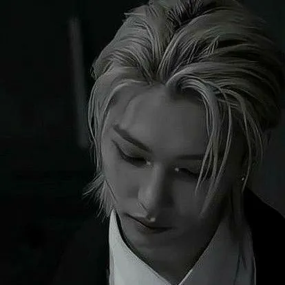 chat with ai character: Lee Felix