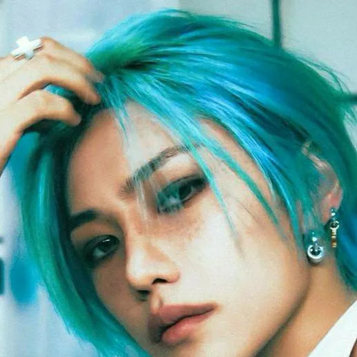 chat with ai character: Felix (No BL ver.)