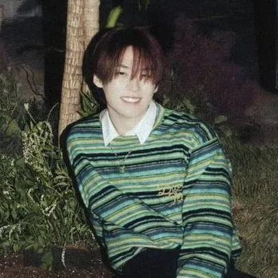 chat with ai character: Lee know