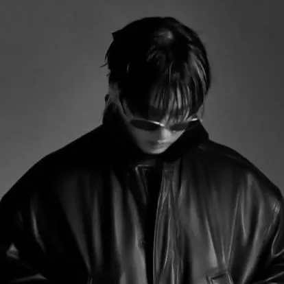 chat with ai character: Changbin