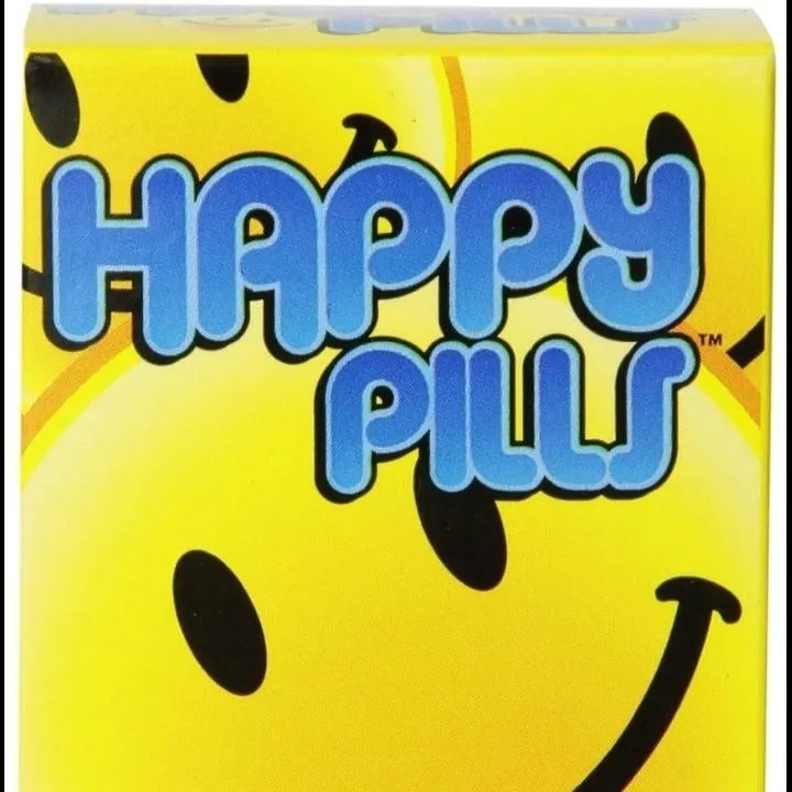 chat with ai character: HAPPY
