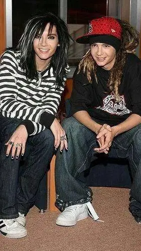 ai character: twins kaulitz background