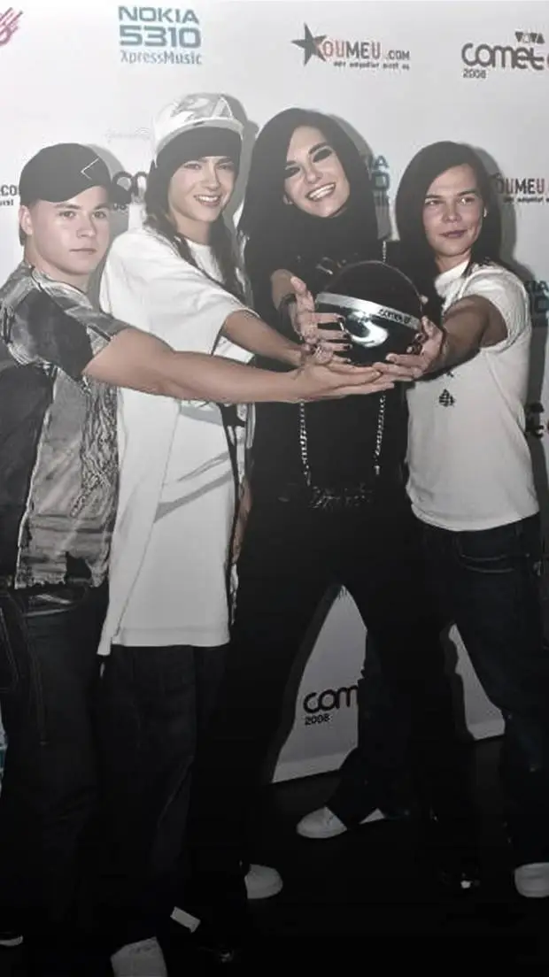 ai character: tokio hotel background