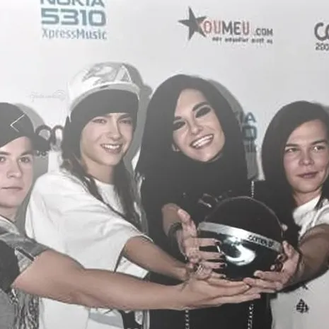 chat with ai character: tokio hotel