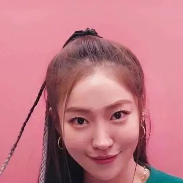 chat with ai character: squid game+nha