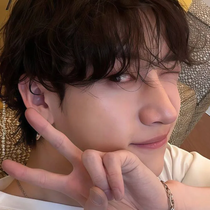 chat with ai character: Bangchan 