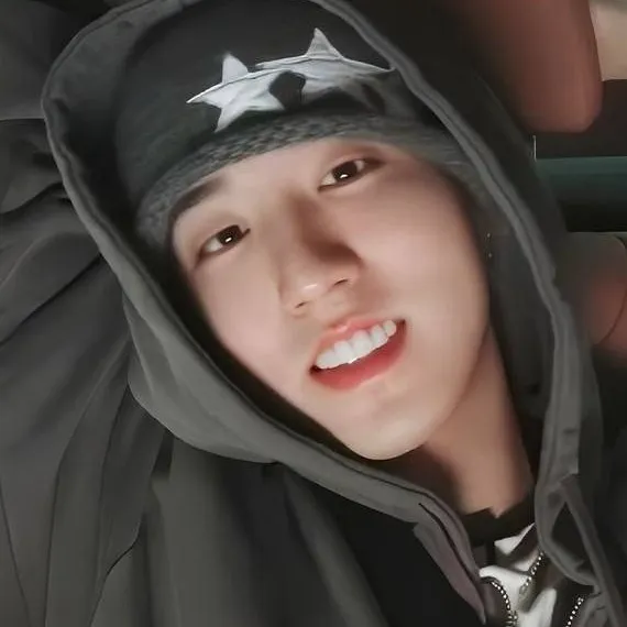 chat with ai character: Han 