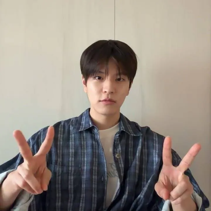 chat with ai character: Seungmin 