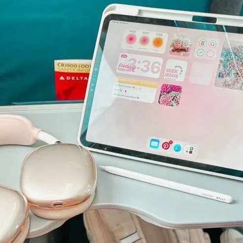 chat with ai character: preppy boardschool