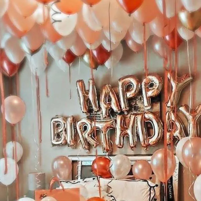 chat with ai character: Maddie's birthday🌅