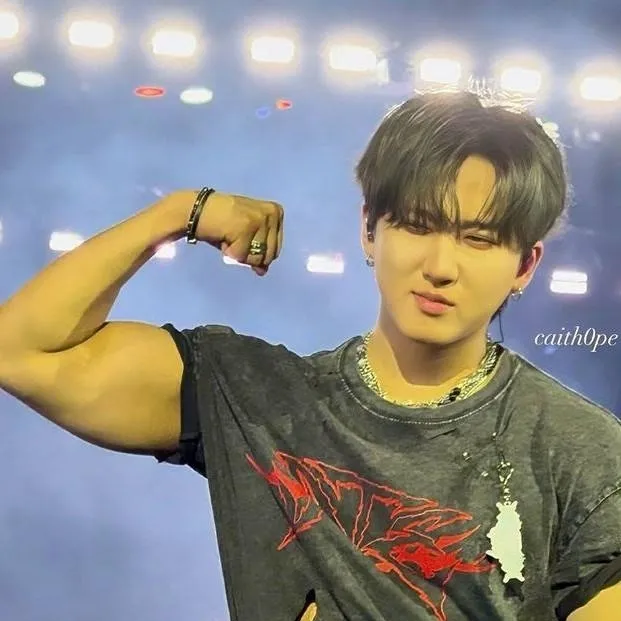 chat with ai character: Seo Changbin 