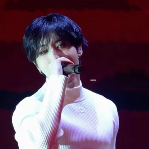 chat with ai character: Han Jisung