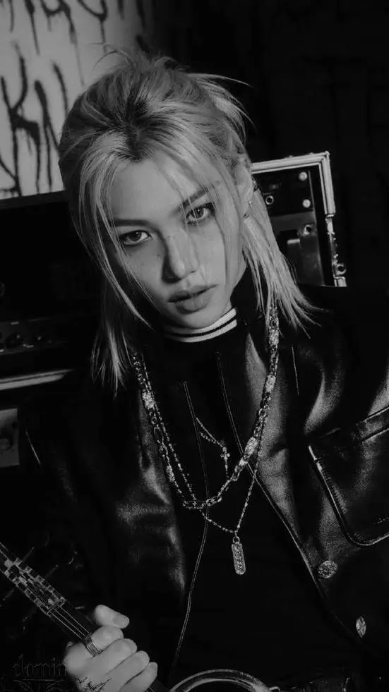 ai character: Lee Felix background