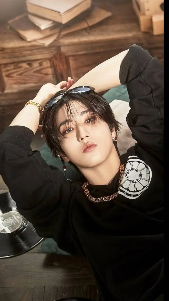 ai character: han Jisung background